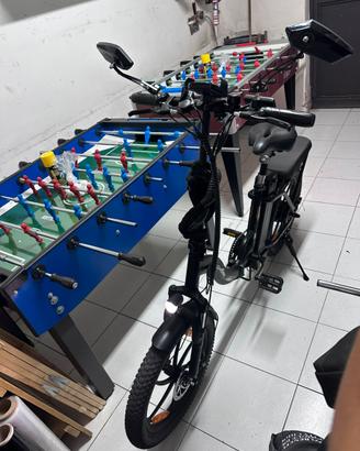 Bici Bicicletta elettrica con accelleratore