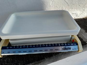 Bilancia pesa bambino