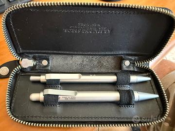 2 penne Spalding con custodia in cuoio