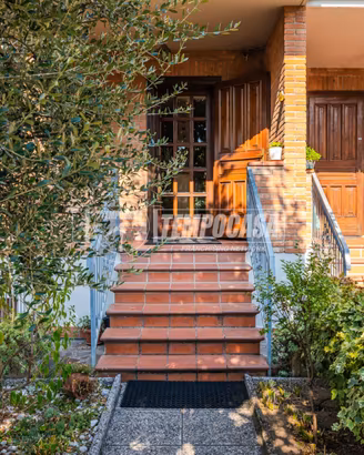 Esclusiva Villetta a Schiera con Giardino nel Cent