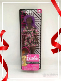 Bambola Barbie NUOVA black Curvy Fashionistas nera