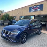 Volkswagen Tiguan 2.0 TDI 150 CV SCR DSG R-Line