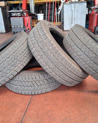 Pneumatici invernali 215/60 R 17 C