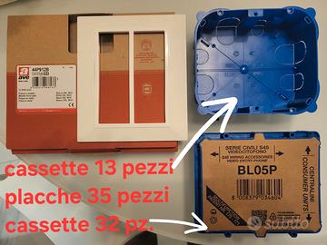 Placche e cassette marca AVE. Valore tot. € 2137
