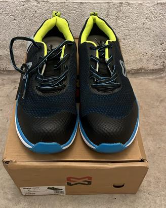Scarpe antinfortunistiche