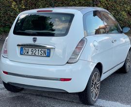 Lancia Ypsilon 1.3 MJT 90 CV MomoDesign