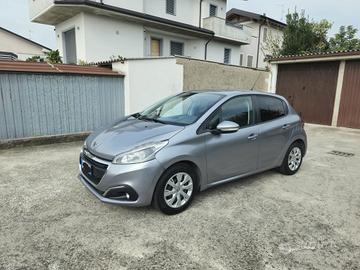 Peugeot 208 1.2 benzina 