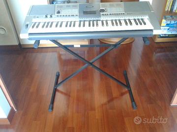 Tastiera YAMAHA E 403