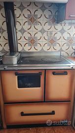 Stufa /cucina a legna