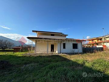 Villa bifamiliare Coreglia Antelminelli [UM128VRG]