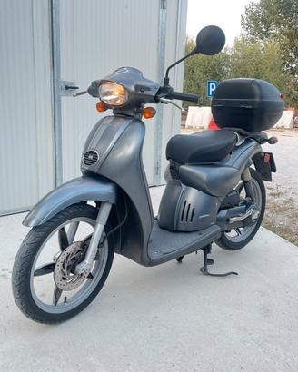 Scooter Aprilia Scarabeo 50