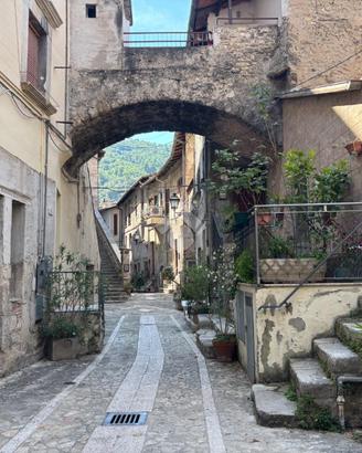 CASA SEMINDIPENDENTE A TERNI