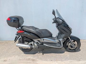 Yamaha xmax 250