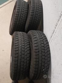 Gomme auto
