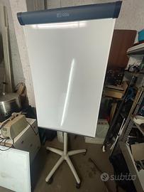 Lavagna con rotelle nobo