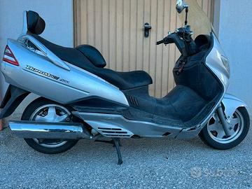 Suzuki burgman