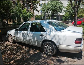 MERCEDES Serie 200-320(*124) - 1995