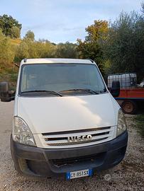 daily iveco mini van