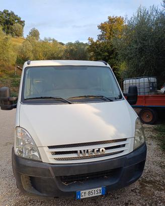 daily iveco mini van