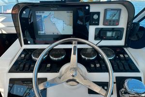 Luhrs 30