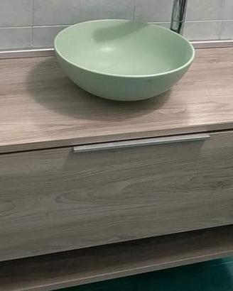 Mobile bagno sospeso con lavabo