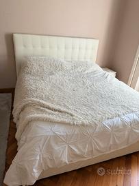 Letto matrimoniale con contenitore