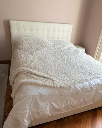 Letto matrimoniale con contenitore