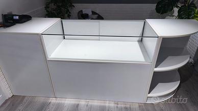 arredamento per negozio 