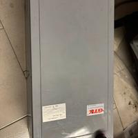 Batteria litio 300A 12volt con carica batt e shunt