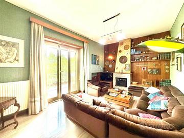 Attico / Mansarda di 197 m² con più di 5 locali e 