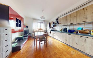 LUMINOSO TRILOCALE CON ARIA CONDIZIONATA CANALIZZA