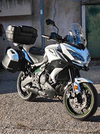 Kawasaki Versys 650 Grand Tourer + Accessori