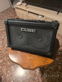Roland Cube street