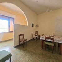 Casa indipendente con ampio giardino