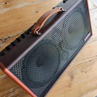 Cassa amplificatore chitarra a batteria