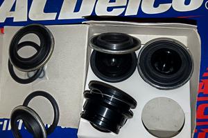 Chevy Corvette C3 ricambi nuovi