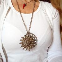 Collana con due ciondoli - Sole e Hamsa anni '70 v