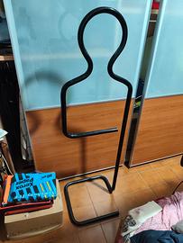 Portabiti in ferro alto m. 1.70 € 10