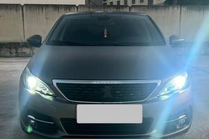 Peugeot 308 allestimento sportivo