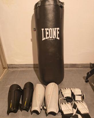 Sacco da boxe Leone 1947 30 kg con accessori