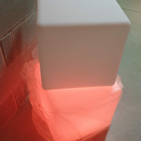 Cubi luminosi a led colorati anche da esterno