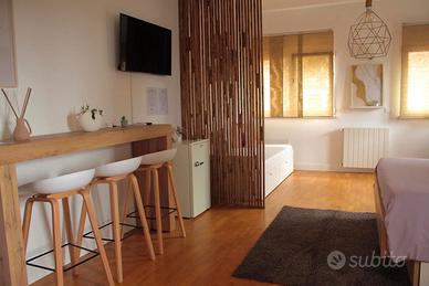 Camere con Posto Auto a 1 min dalla Metropolitana