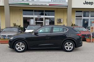 Alfa Romeo Stelvio 2.2 Turbodiesel 180 CV AT8 RWD 