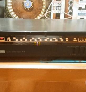 Tuner Sansui T-5