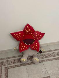 peluche stranger things 1 metro