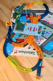 set binari,  trenino Thomas e Cranky la gru