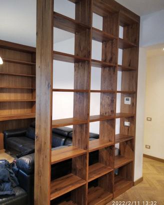 libreria a giorno bifacciale in rovere vecchio
