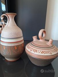 Vaso decorativo e  botijo tipico