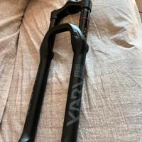 Forcella Rock Shox Yari 150 mm NUOVA