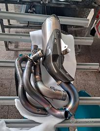 AKRAPOVIC EVOLUTION LINE COMPLETO